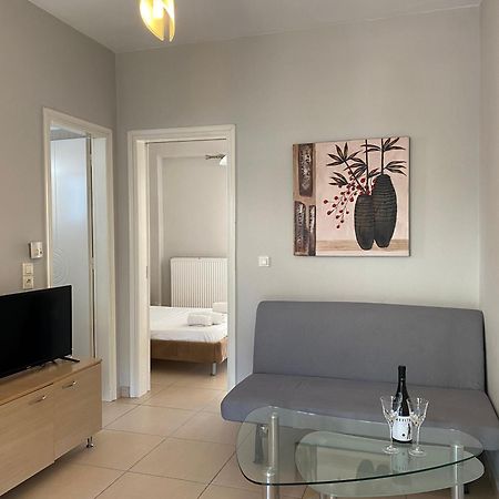 Bright And Cozy Apartment Near The City Center ไซคิย์นธอสทาวน์ ภายนอก รูปภาพ