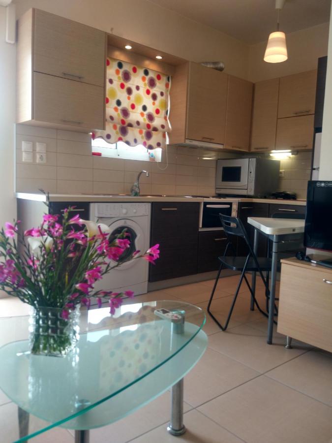 Bright And Cozy Apartment Near The City Center ไซคิย์นธอสทาวน์ ภายนอก รูปภาพ