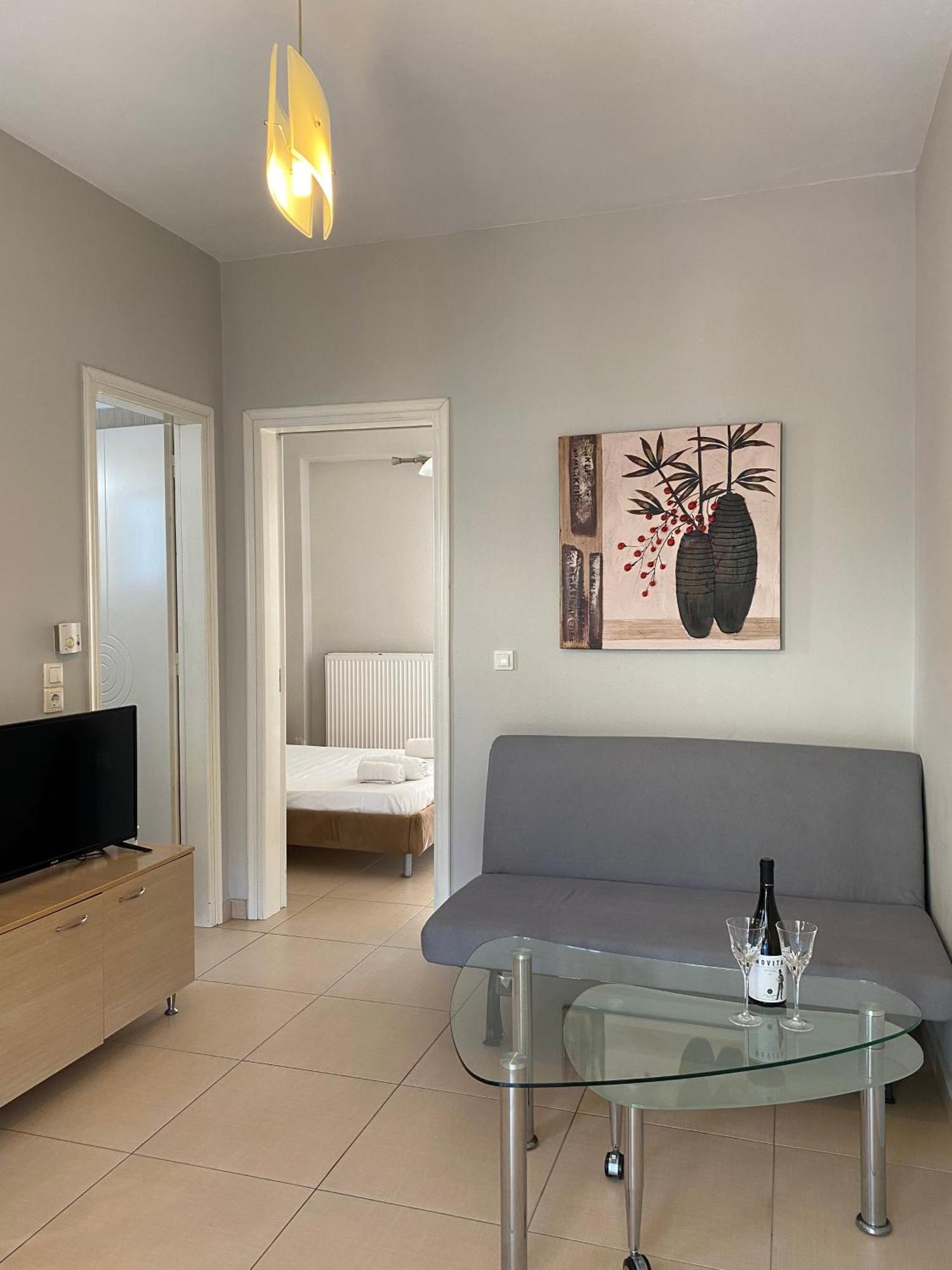 Bright And Cozy Apartment Near The City Center ไซคิย์นธอสทาวน์ ภายนอก รูปภาพ